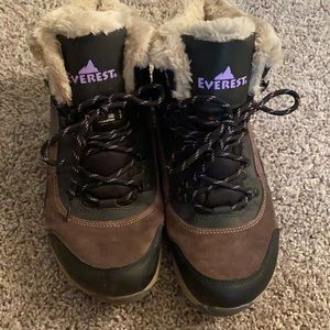 Everest Hiking fur lined boots